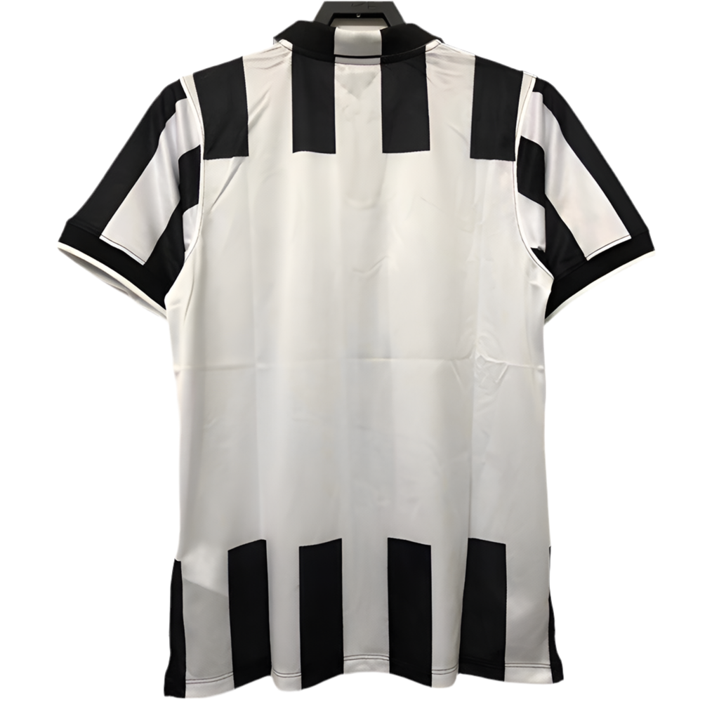 Juventus retro shirt